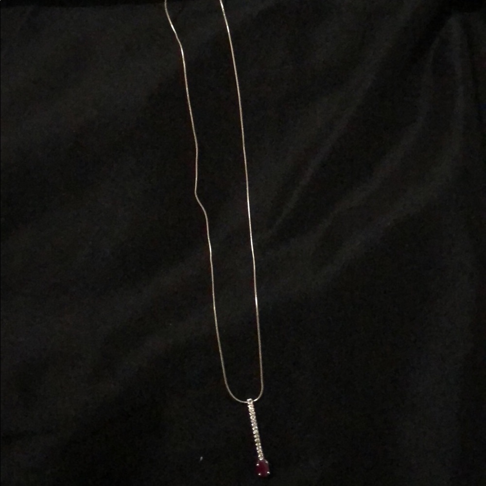 White Gold Ruby necklace